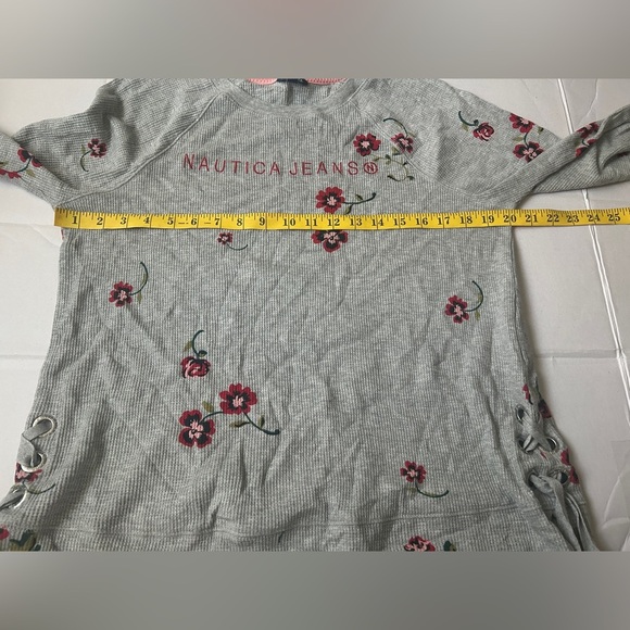 NAUTICA FLORAL LONG SLEEVE T-SHIRT Red Flower All Over Print Grey size L - Picture 4 of 5